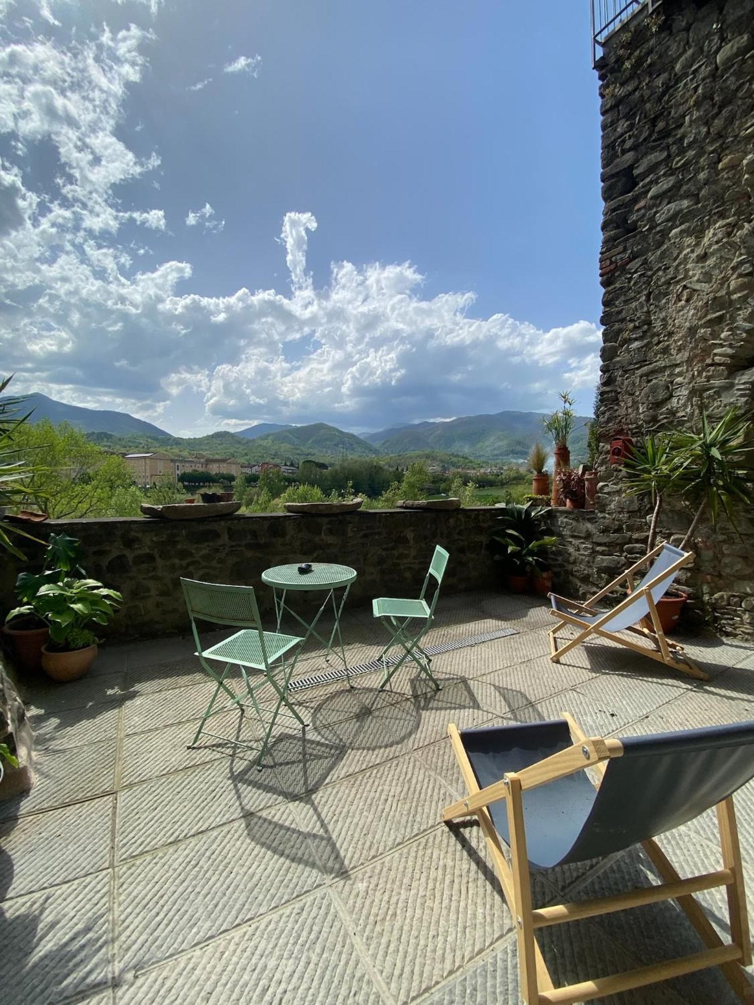 La Casa Medievale Suites E Spa Pontremoli Esterno foto