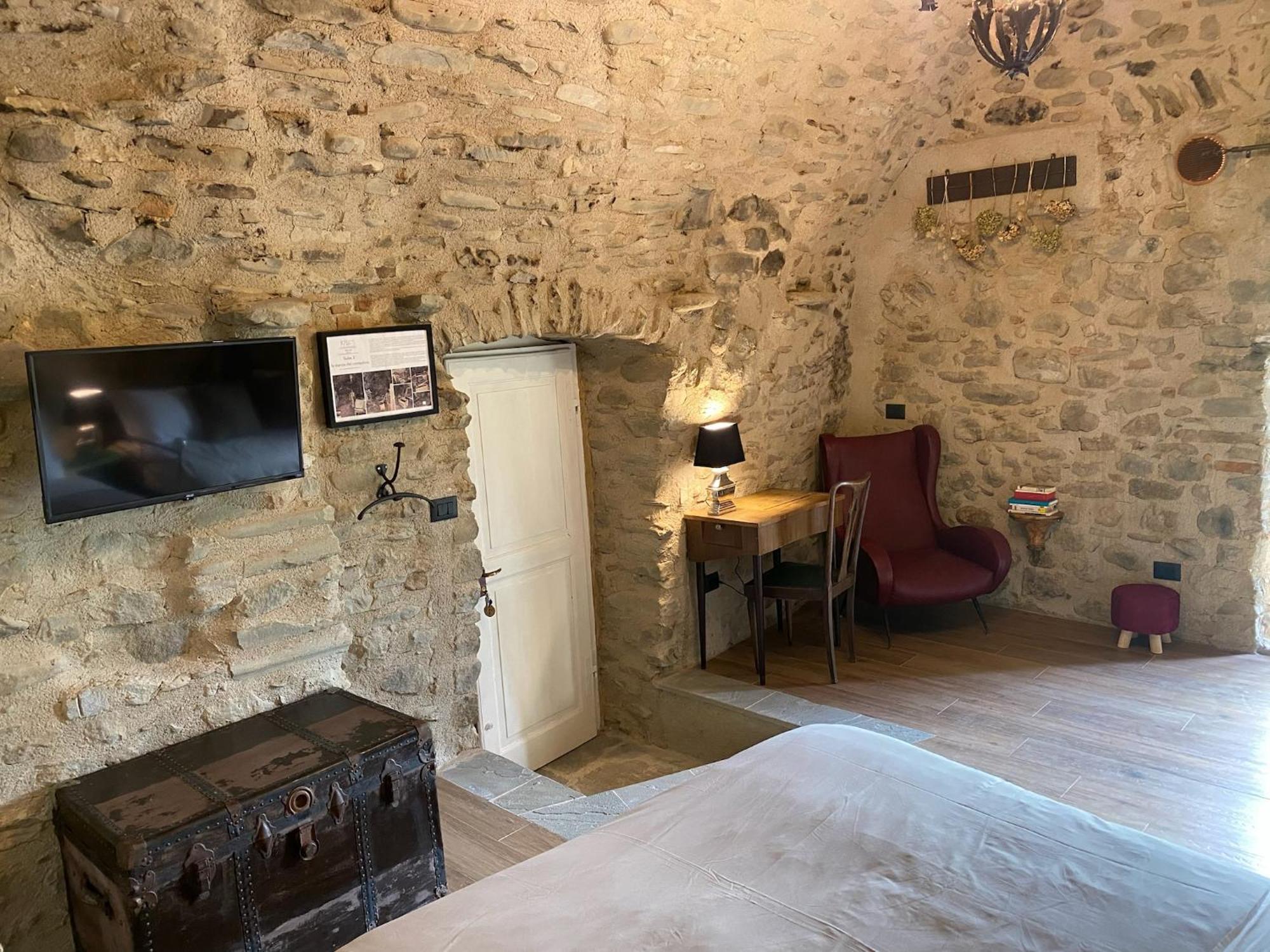 La Casa Medievale Suites E Spa Pontremoli Esterno foto