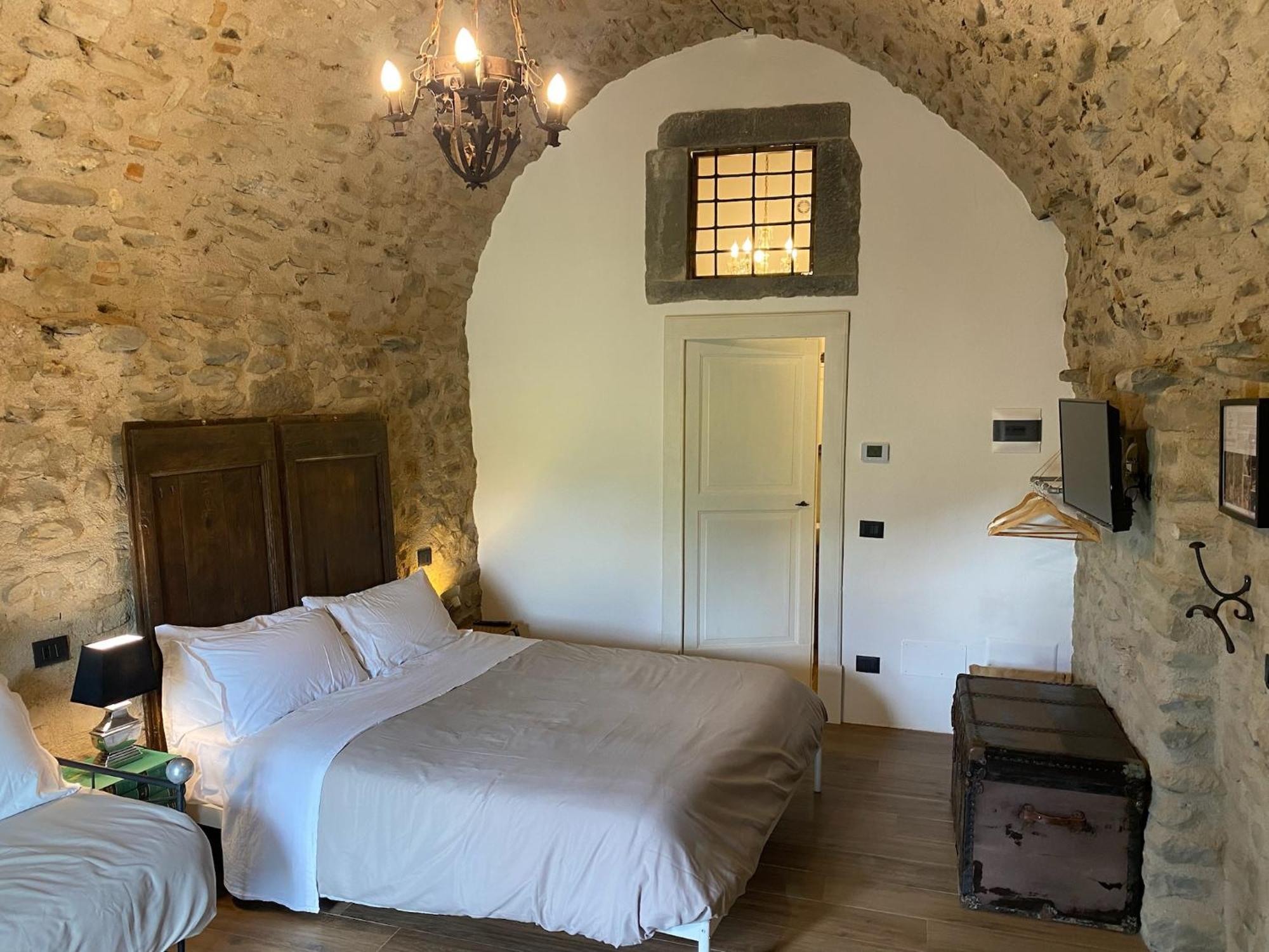 La Casa Medievale Suites E Spa Pontremoli Esterno foto