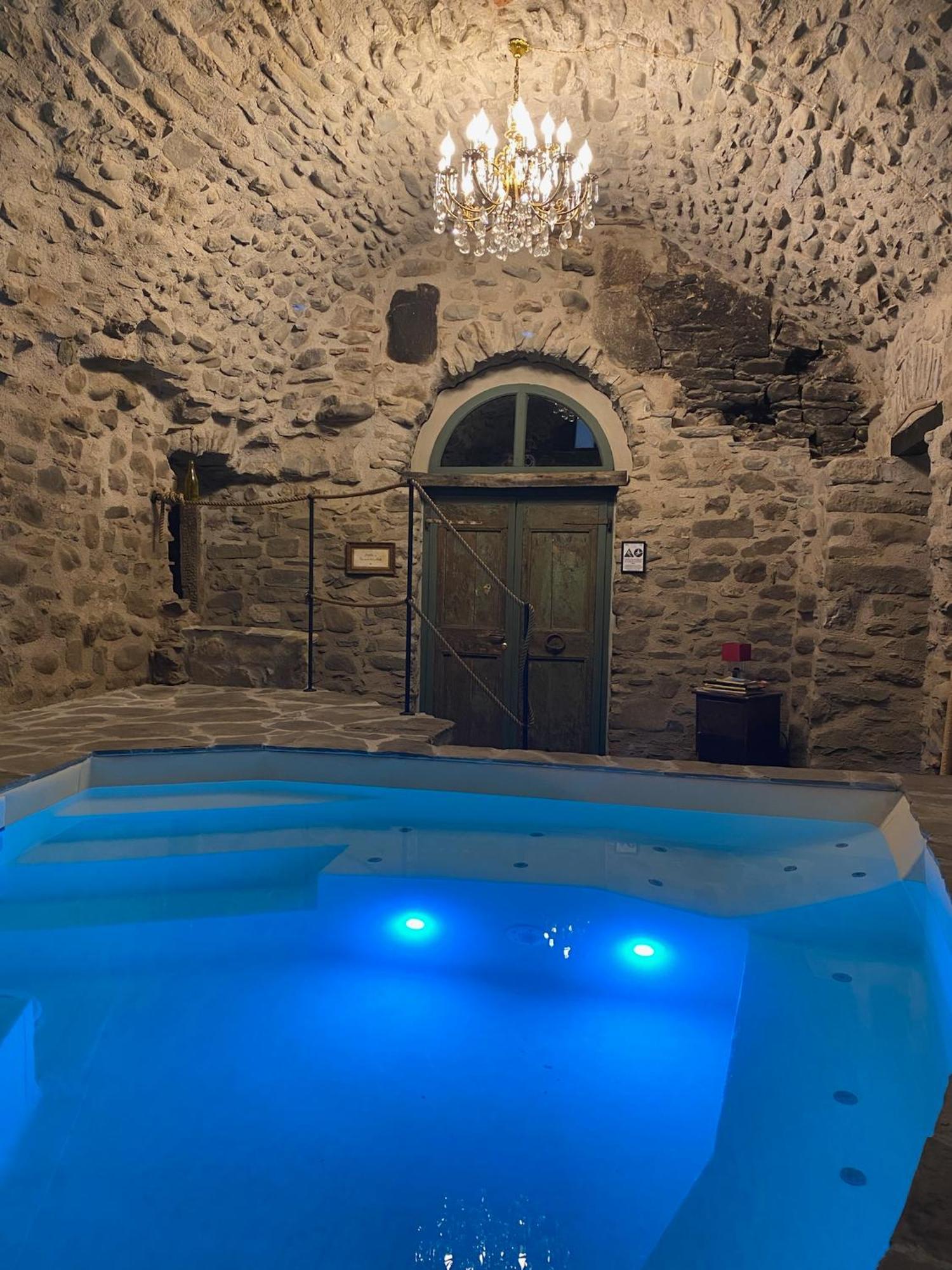 La Casa Medievale Suites E Spa Pontremoli Esterno foto