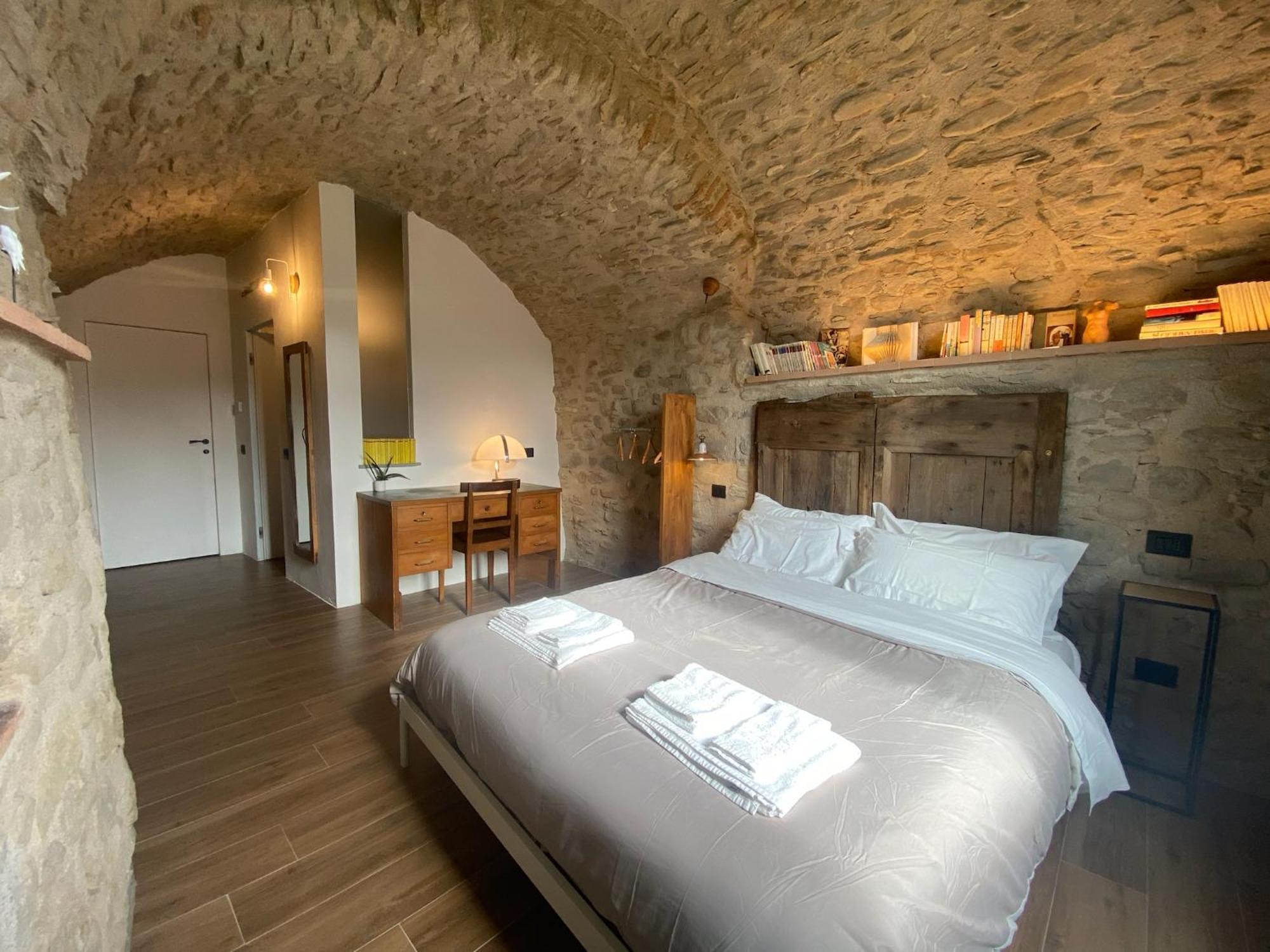 La Casa Medievale Suites E Spa Pontremoli Esterno foto