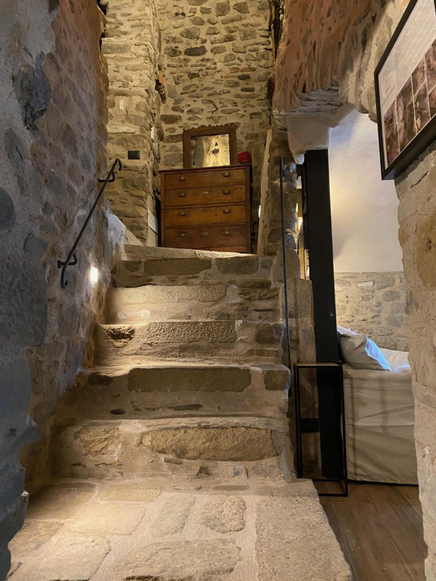La Casa Medievale Suites E Spa Pontremoli Esterno foto